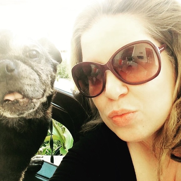 ***Hi, I’m Julia, welcome to my closet!*** - Picture 1 of 1